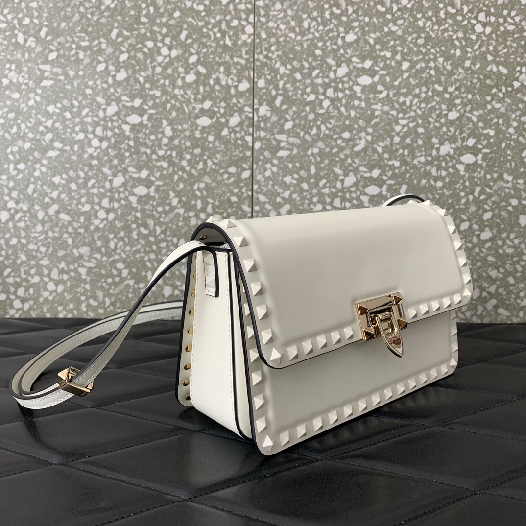 Valentino Garavani Rockstud Big Shoulder Bag in Ivory Smooth Leather